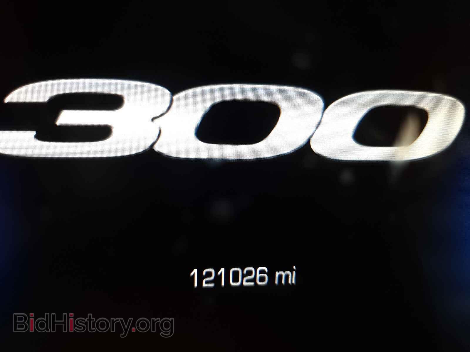 2016 CHRYSLER 300 - VIN: 2C3CCABG9GH229839 - Фото 8