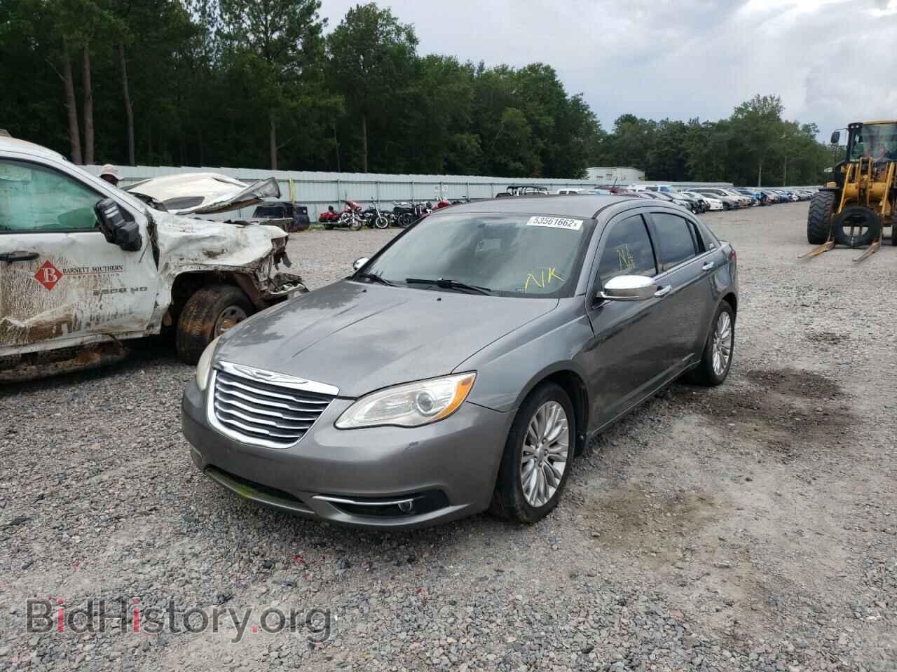 2011 CHRYSLER 200 - VIN: 1C3BC2FG1BN581387 - Фото 2