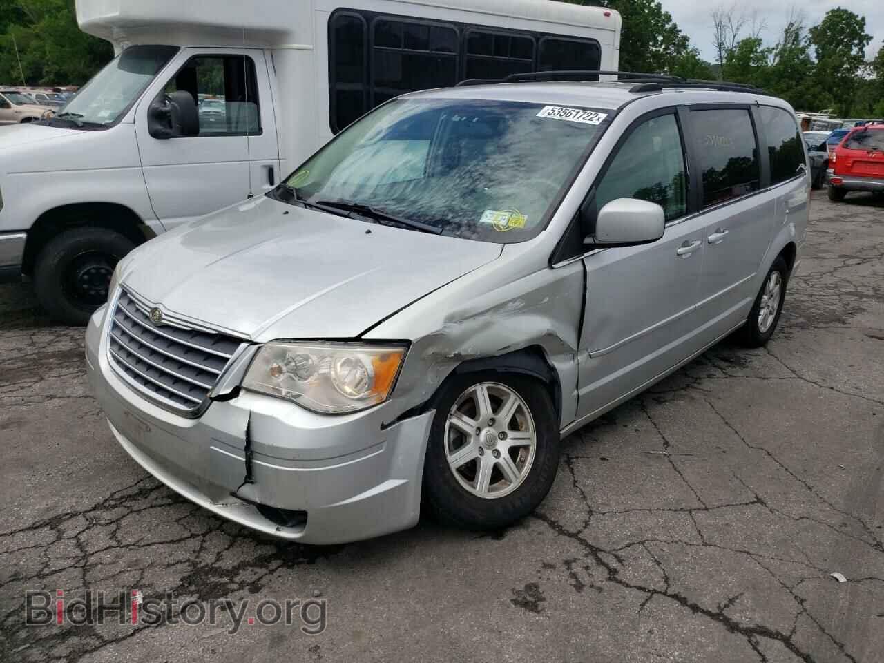 2008 CHRYSLER MINIVAN - VIN: 2A8HR54PX8R759682 - Фото 2