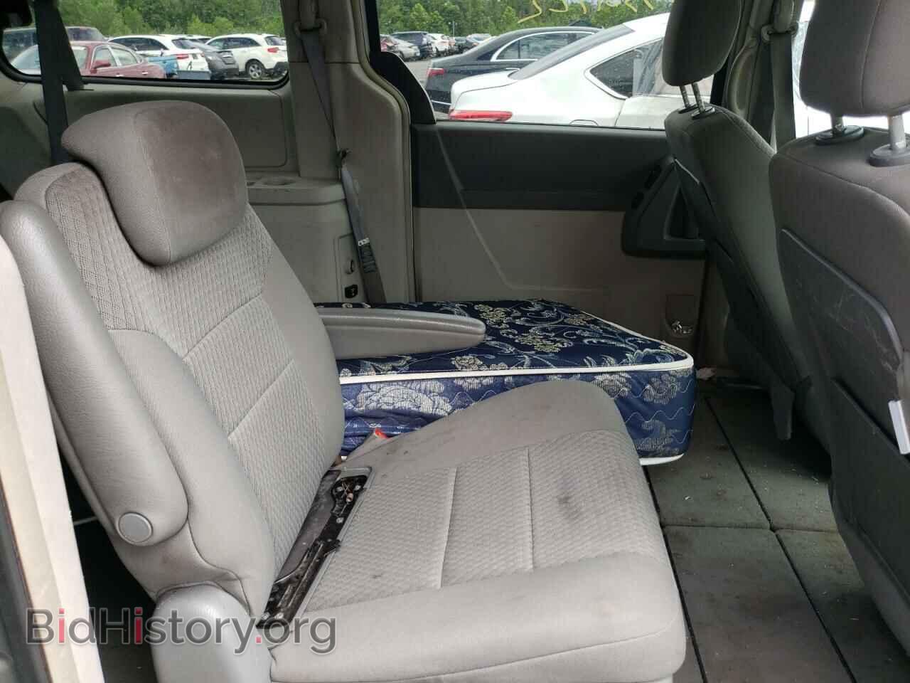 2008 CHRYSLER MINIVAN - VIN: 2A8HR54PX8R759682 - Фото 6