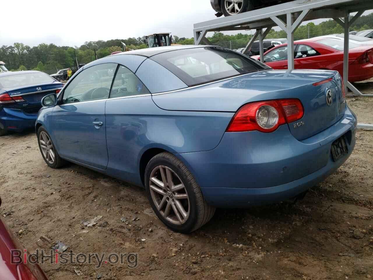 2008 VOLKSWAGEN EOS - VIN: WVWFA71F88V002841 - Фото 2