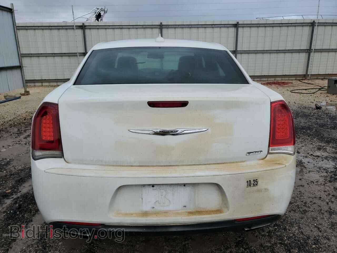 2016 CHRYSLER 300 - VIN: 2C3CCABG9GH248150 - Фото 6