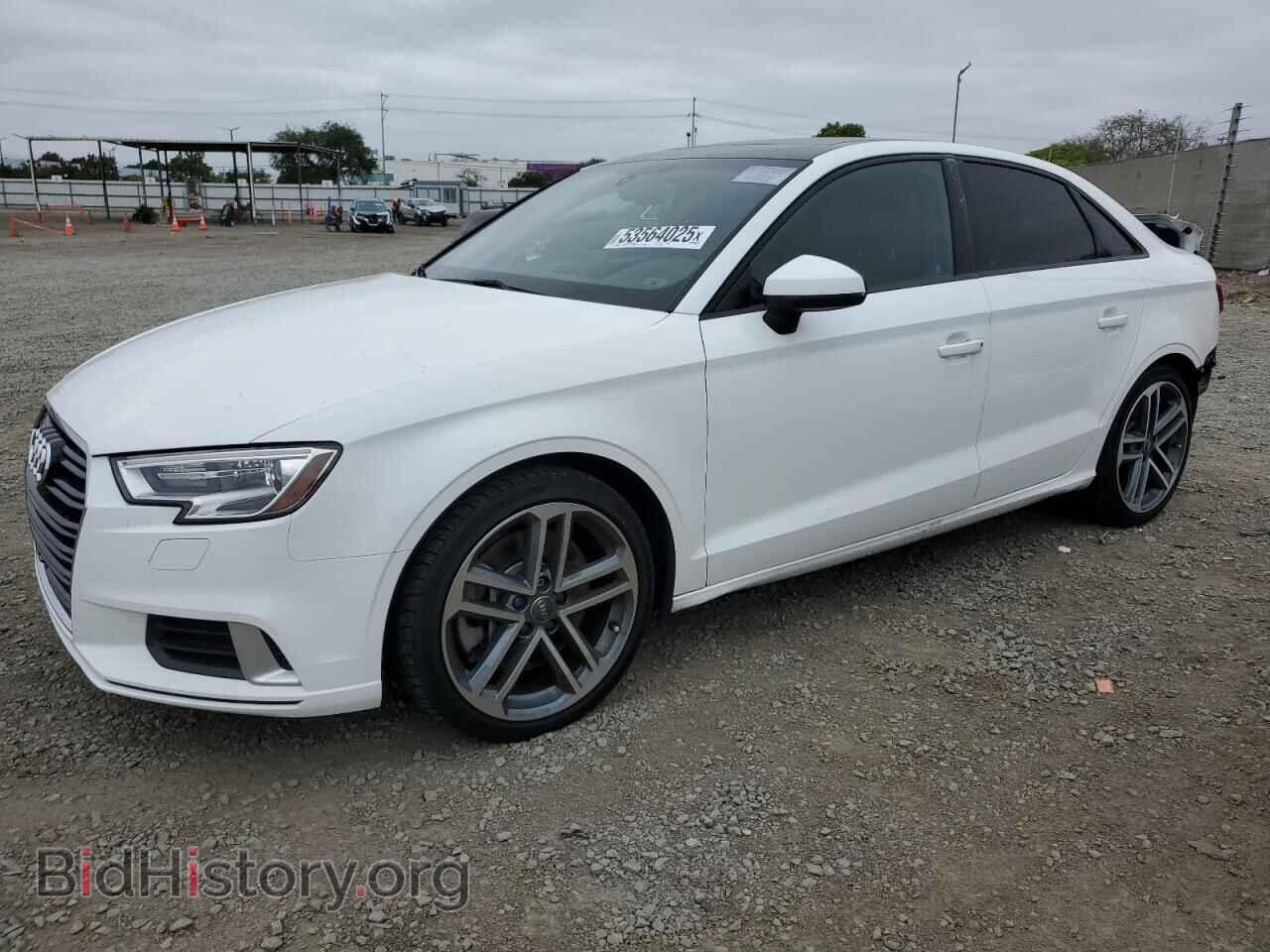 Photo WAUBEGFF8K1018206 - AUDI A3 2019