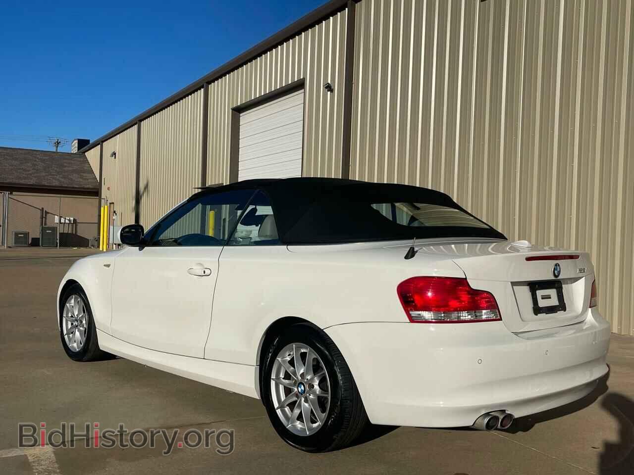 2011 BMW 1 SERIES - VIN: WBAUL7C56BVM79293 - Фото 3