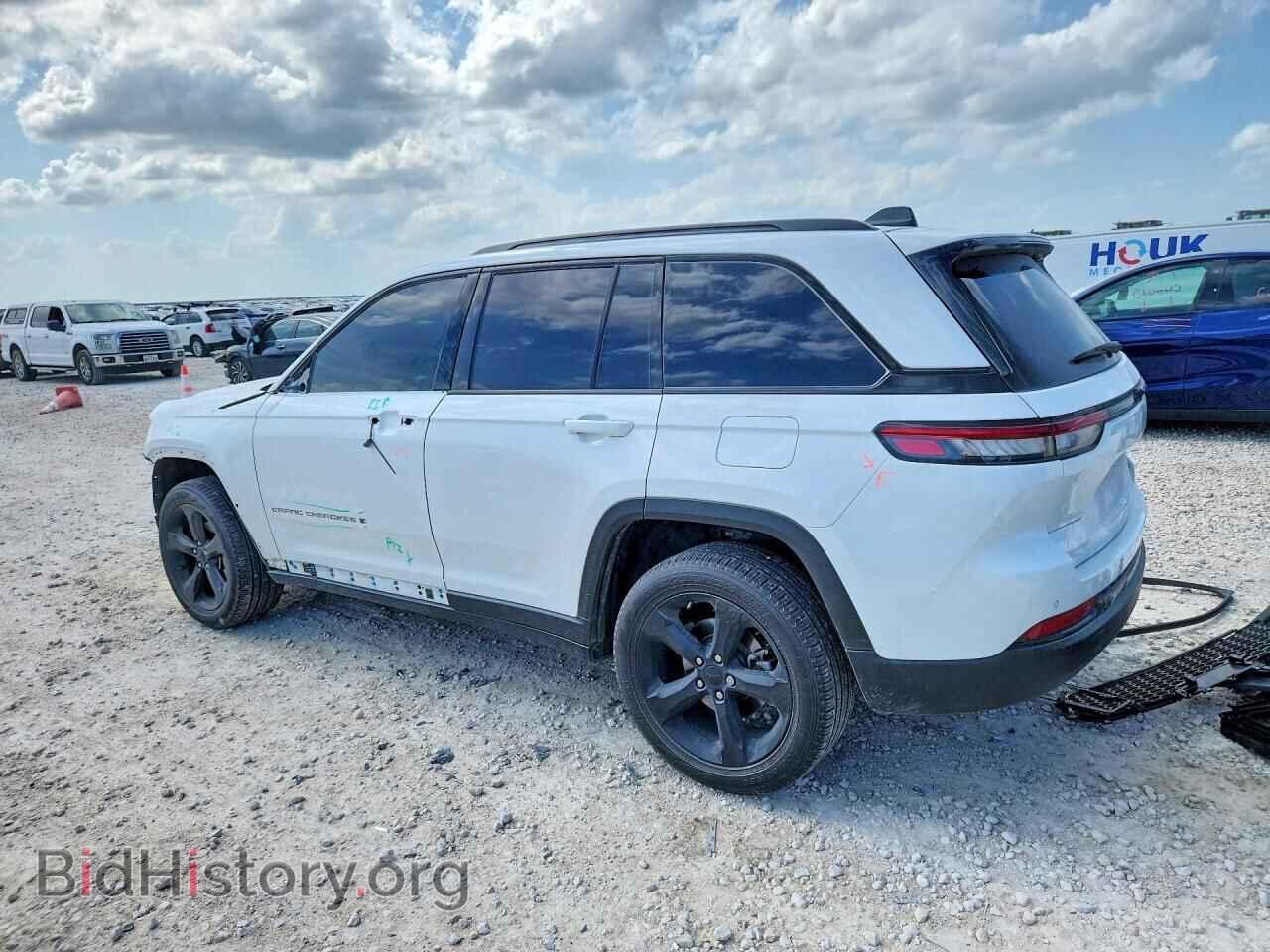 2024 JEEP CHEROKEE - VIN: 1C4RJGBG9RC221177 - Photo 2