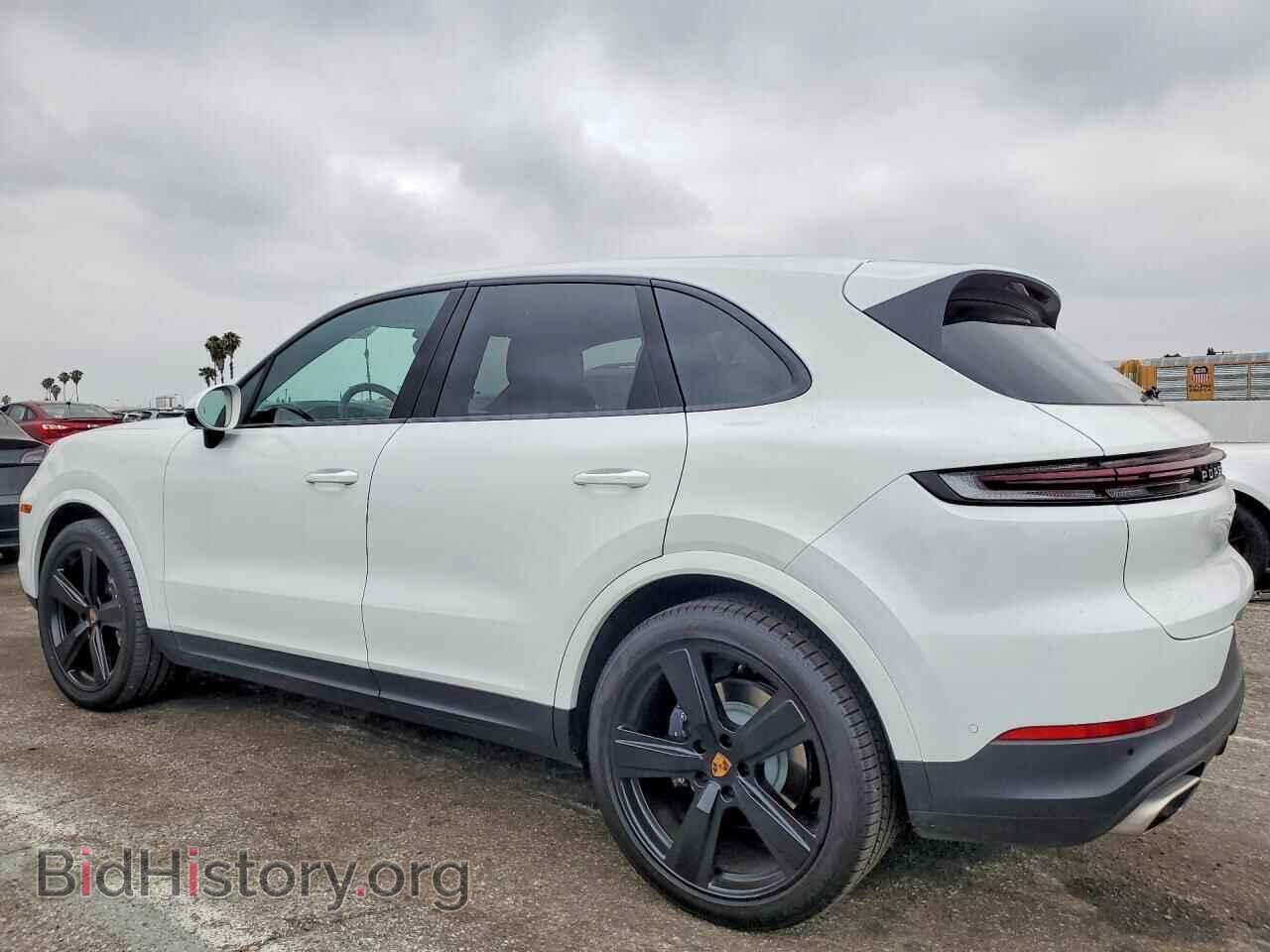 2025 PORSCHE CAYENNE - VIN: WP1AA2AY4SDA01874 - Photo 2