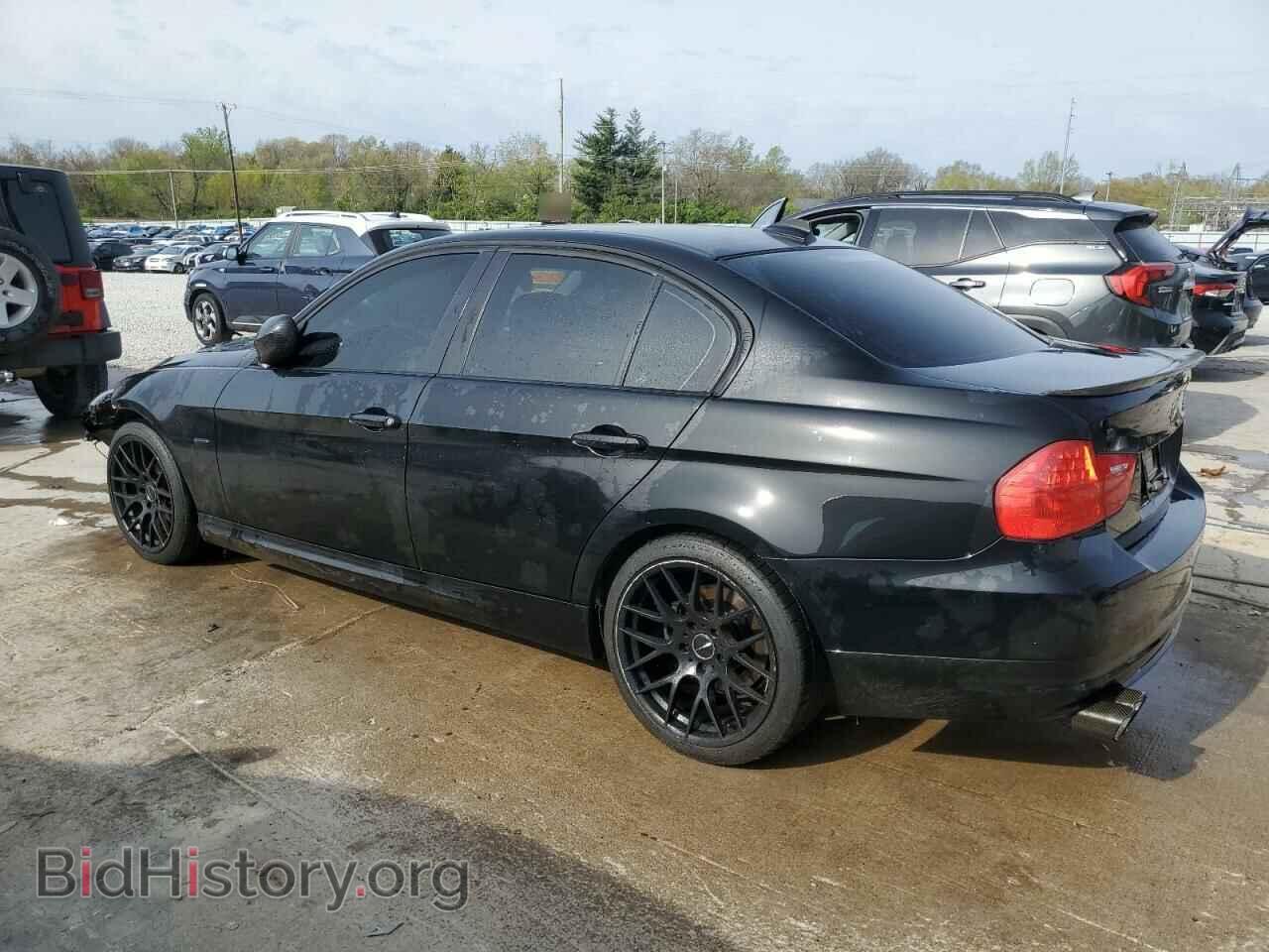2011 BMW 3 SERIES - VIN: WBAPH7C53BE675092 - Фото 2