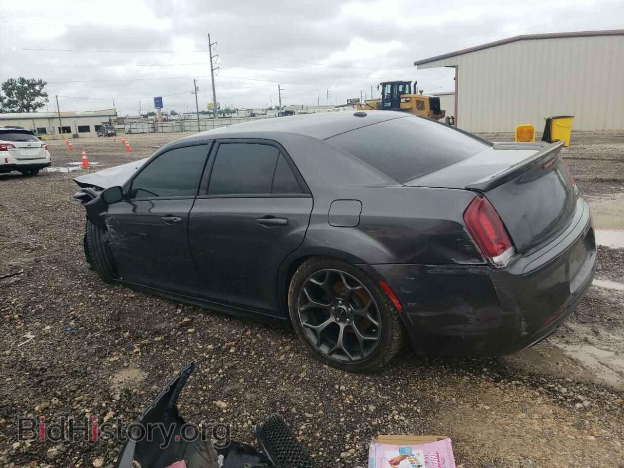 2017 CHRYSLER 300 - VIN: 2C3CCABGXHH645366 - Фото 2