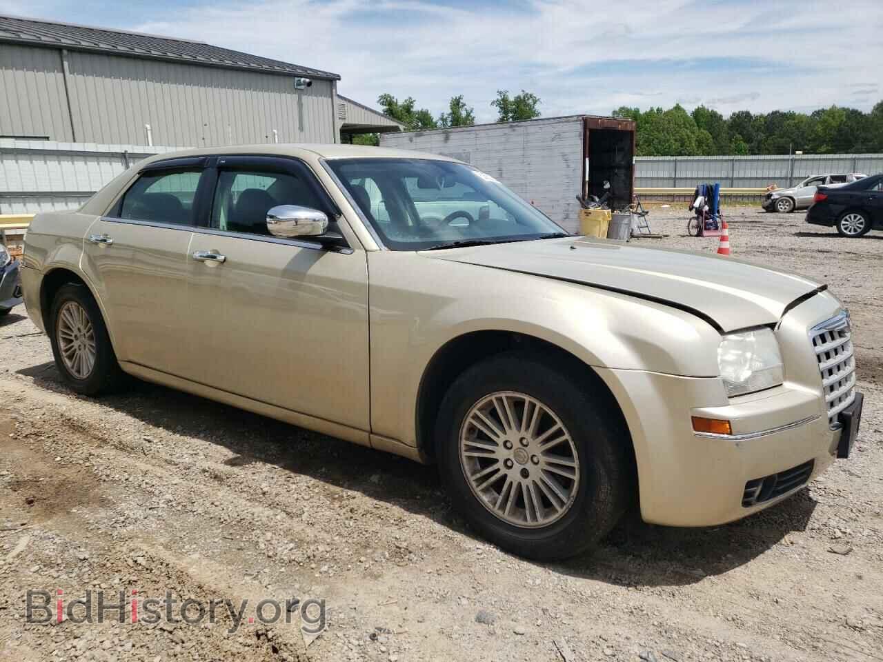 2010 CHRYSLER 300 - VIN: 2C3CA5CV6AH155281 - Фото 4