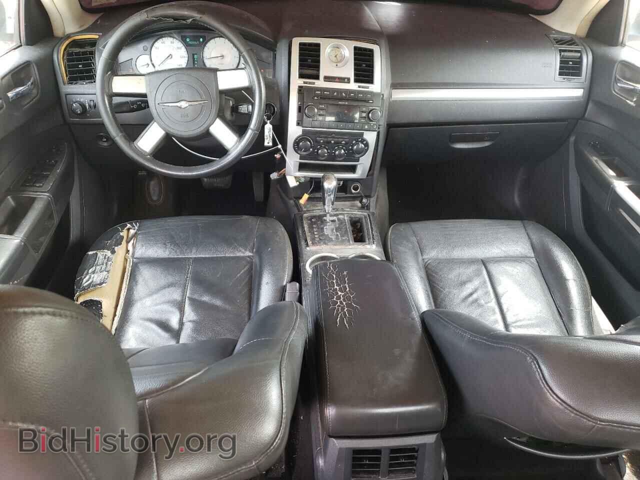 2010 CHRYSLER 300 - VIN: 2C3CA5CV6AH155281 - Фото 8
