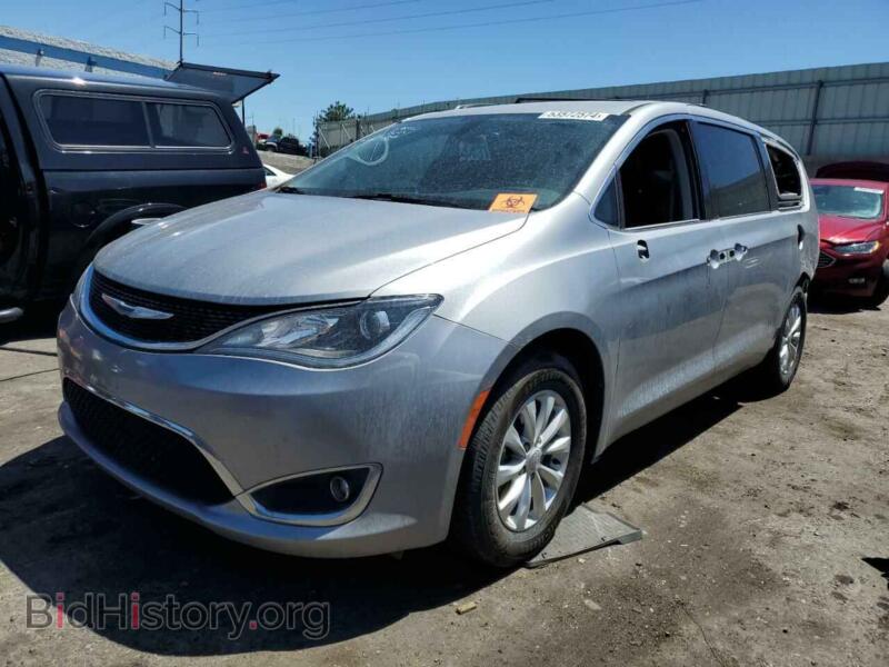 2019 Chrysler PACIFICA Touring L (VIN 2C4RC1BG3KR537405) — photo 1 of 13, Copart, damage: rear end