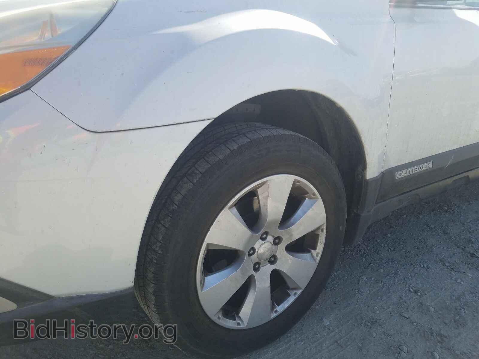 2011 SUBARU OUTBACK - VIN: 4S4BRBFC8B3443621 - Photo 9