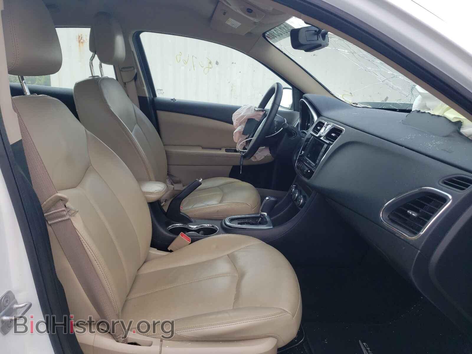 2011 CHRYSLER 200 - VIN: 1C3BC2FG1BN582569 - Photo 5