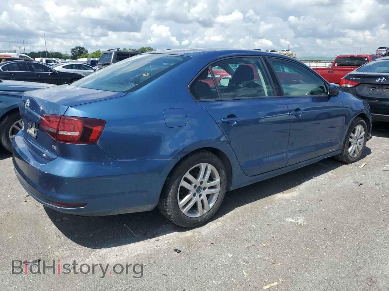2018 VOLKSWAGEN JETTA - VIN: 3VW2B7AJ0JM216977 - Фото 3