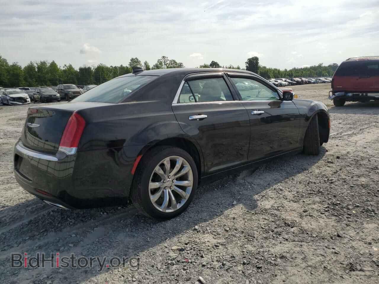 2019 CHRYSLER 300 - VIN: 2C3CCAEG0KH689699 - Фото 3