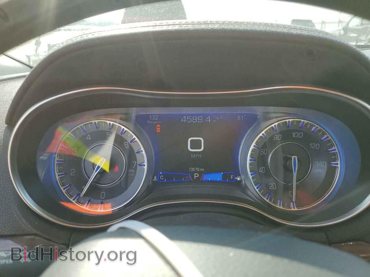 2019 CHRYSLER 300 - VIN: 2C3CCAEG0KH689699 - Фото 9