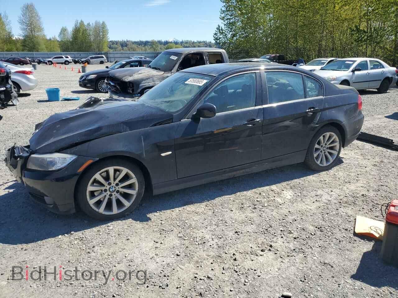 Фотография WBAPH5C58BA447634 - BMW 3 SERIES 2011