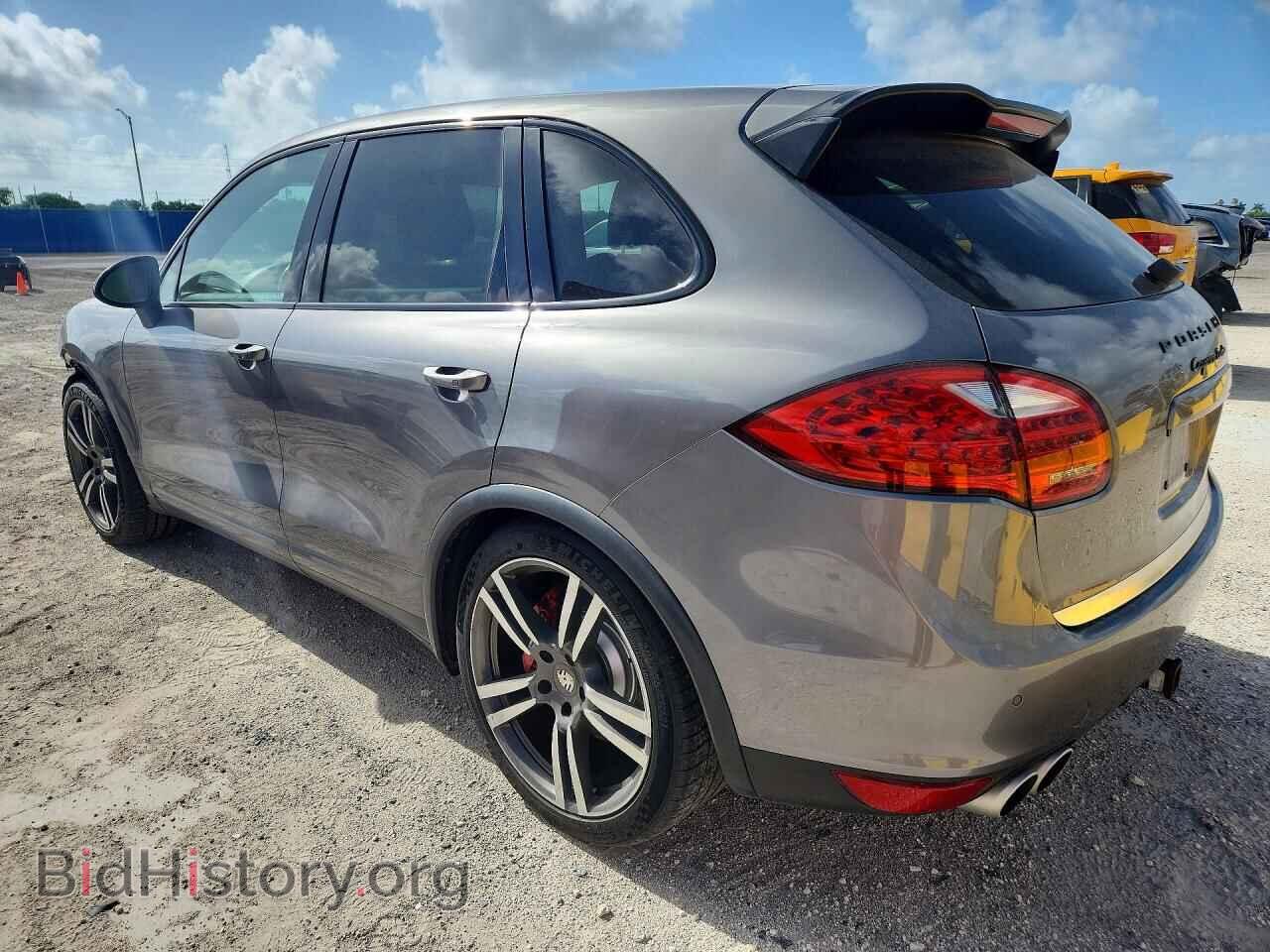 2011 PORSCHE CAYENNE - VIN: WP1AC2A21BLA82036 - Photo 2