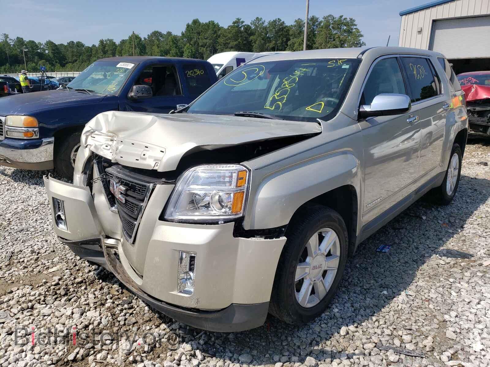2013 GMC TERRAIN - VIN: 2GKALMEK8D6176065 - Photo 2