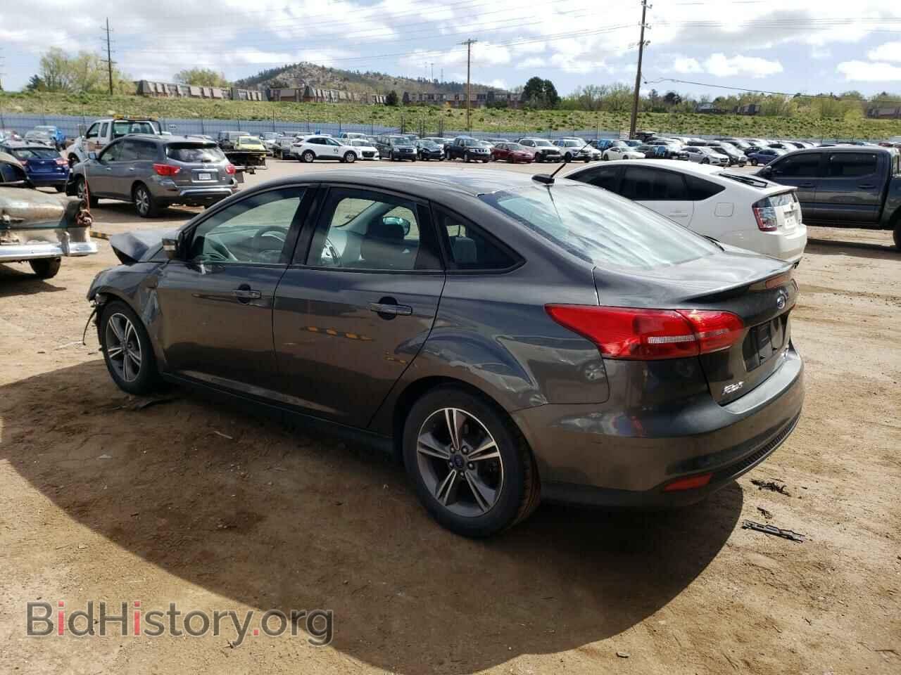 2017 FORD FOCUS - VIN: 1FADP3FE3HL299629 - Фото 2
