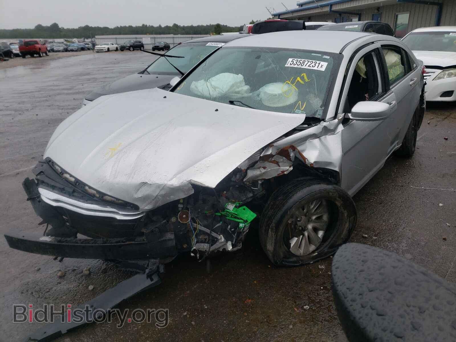 2012 CHRYSLER 200 - VIN: 1C3CCBAB4CN320708 - Photo 2