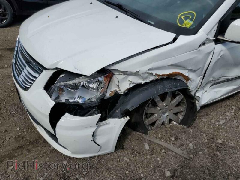 2015 Chrysler MINIVAN (VIN 2C4RC1BG4FR574064) — photo 9 of 10