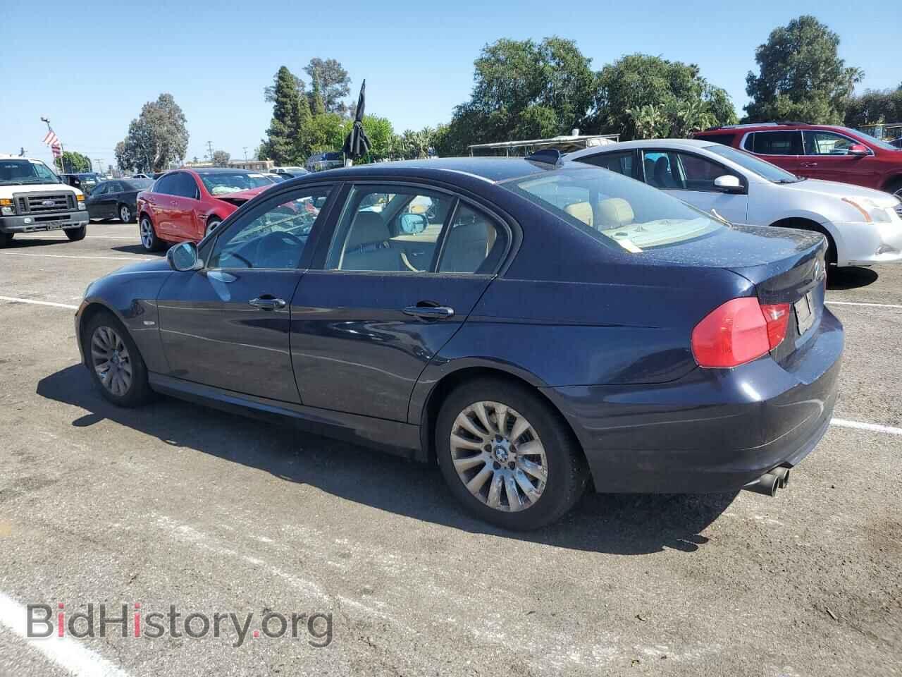 2009 BMW 3 SERIES - VIN: WBAPH73539E129077 - Фото 2