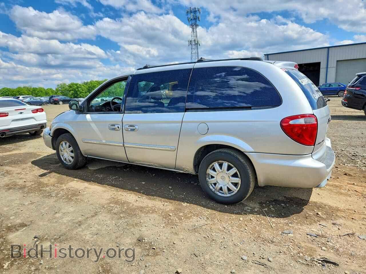 2006 CHRYSLER MINIVAN - VIN: 2A8GP54L56R681355 - Фото 2