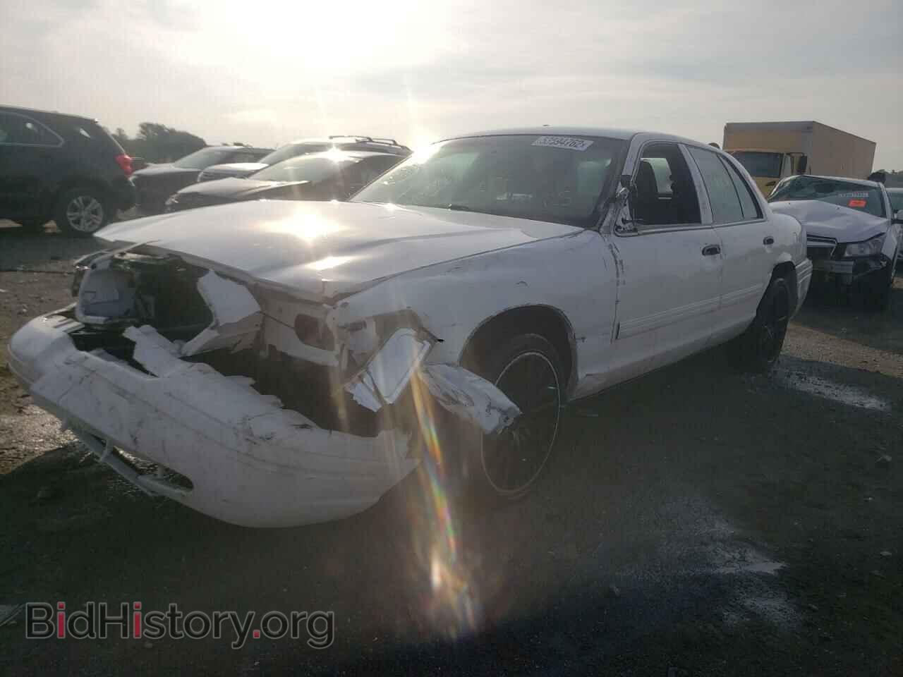 2011 FORD CROWN VIC - VIN: 2FABP7BV9BX172995 - Фото 2