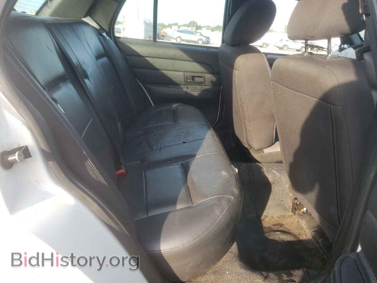 2011 FORD CROWN VIC - VIN: 2FABP7BV9BX172995 - Фото 6