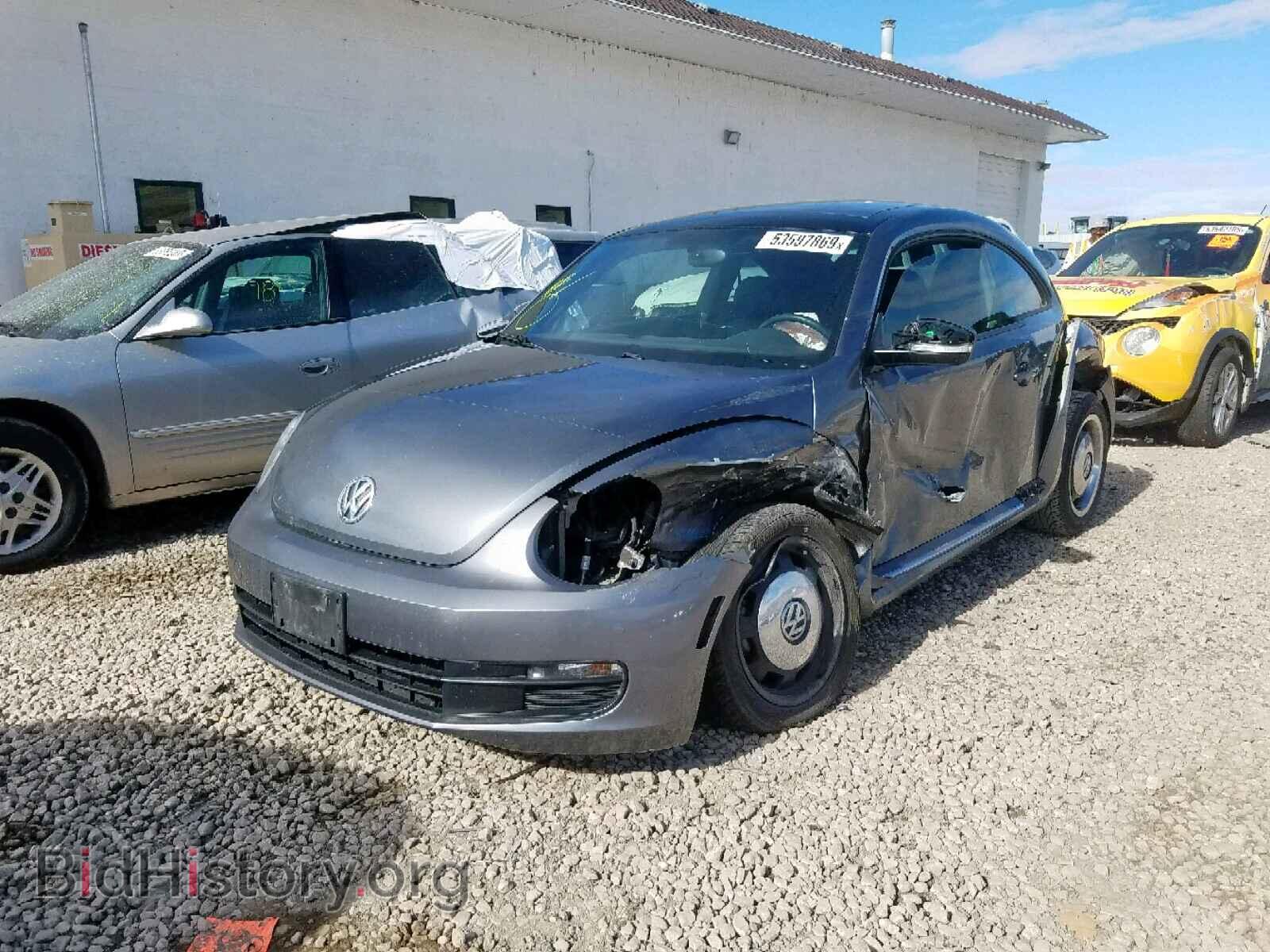 2012 VOLKSWAGEN BEETLE - VIN: 3VWJP7AT3CM631096 - Фото 2