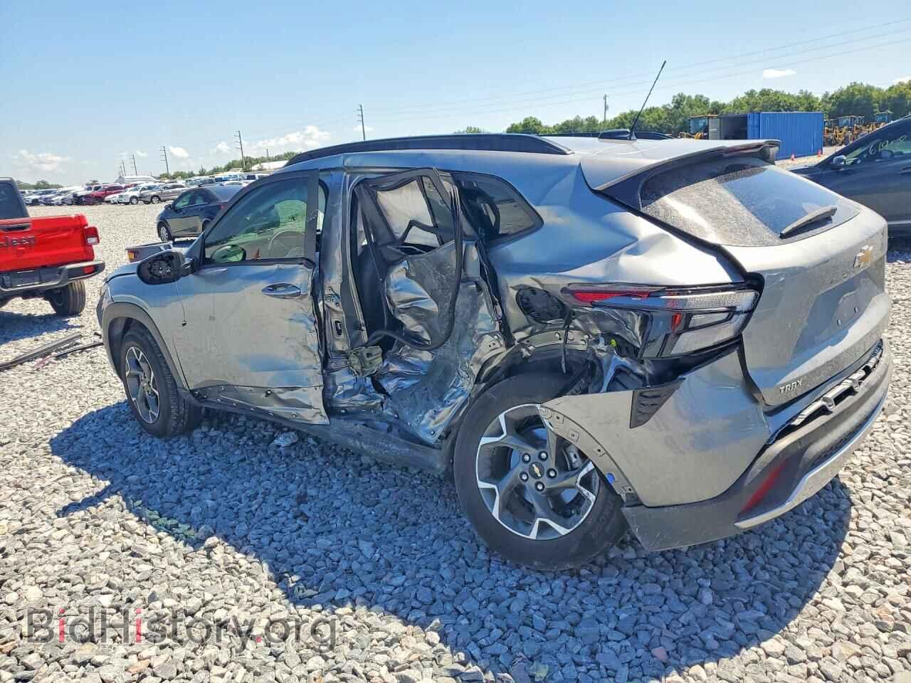 2025 CHEVROLET TRAX - VIN: KL77LHEP2SC301636 - Фото 2