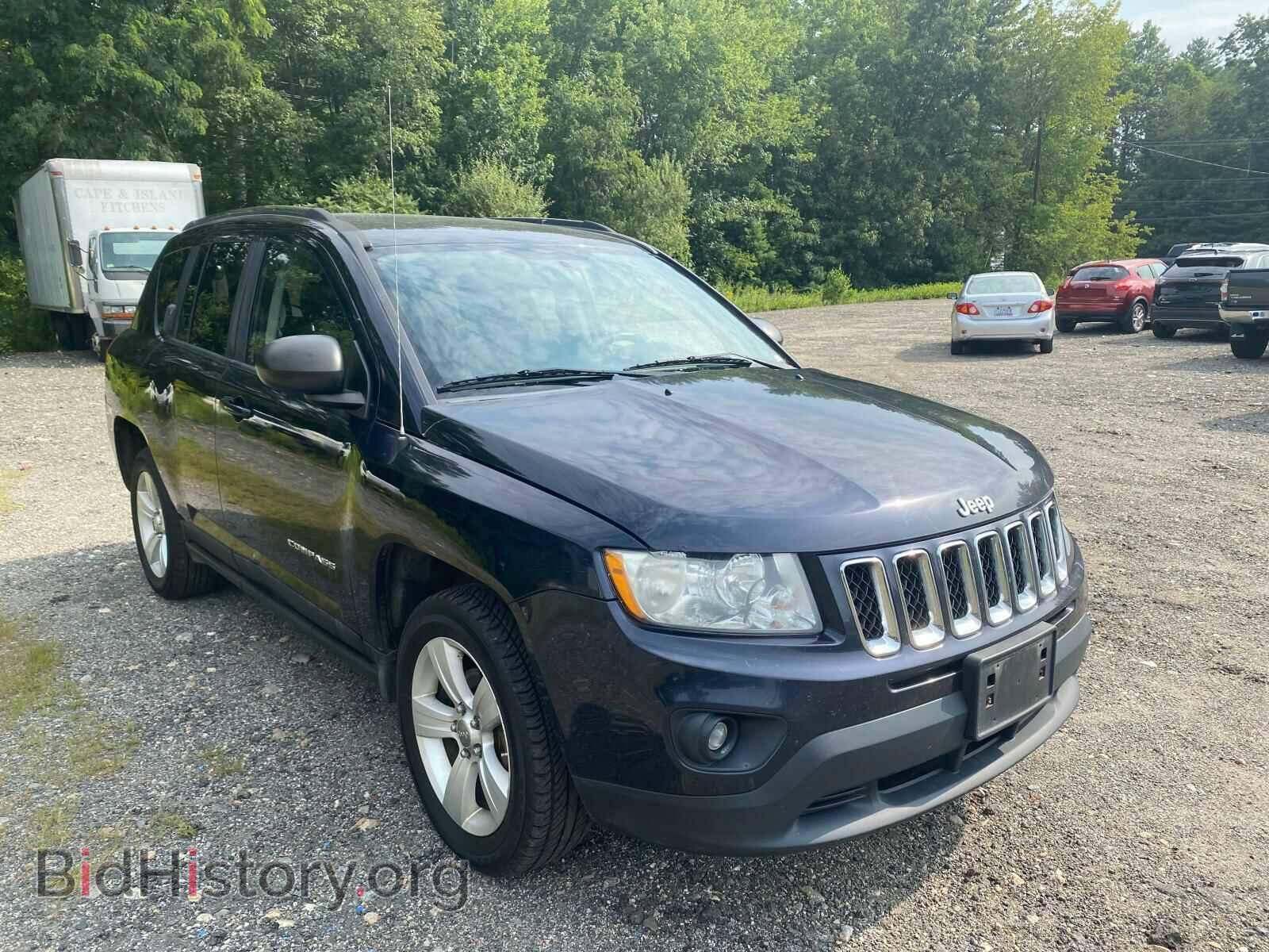 Photo 1J4NF1FB9BD193743 - JEEP COMPASS 2011