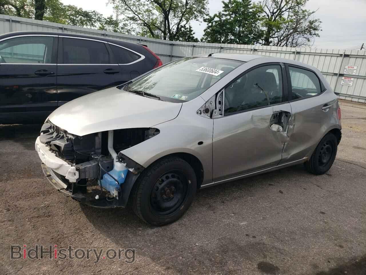 Фотография JM1DE1HZ3B0129705 - MAZDA 2 2011