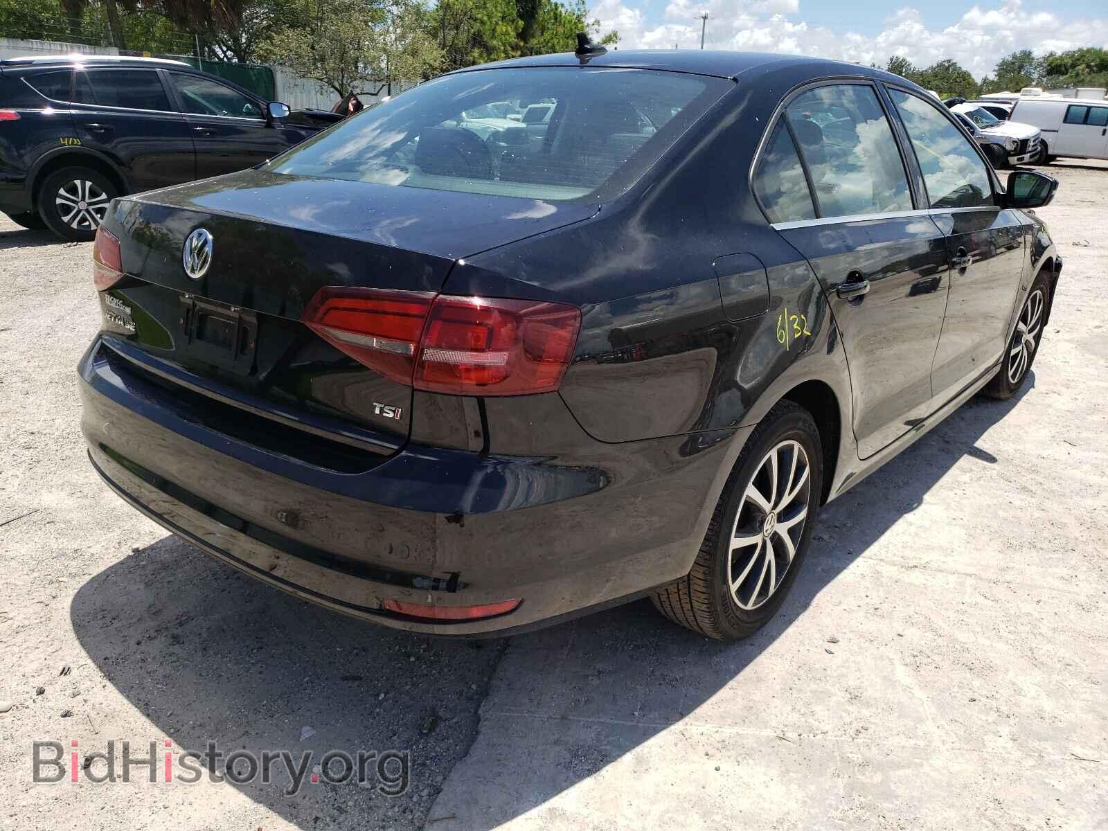 2017 VOLKSWAGEN JETTA - VIN: 3VWDB7AJ5HM242168 - Фото 4