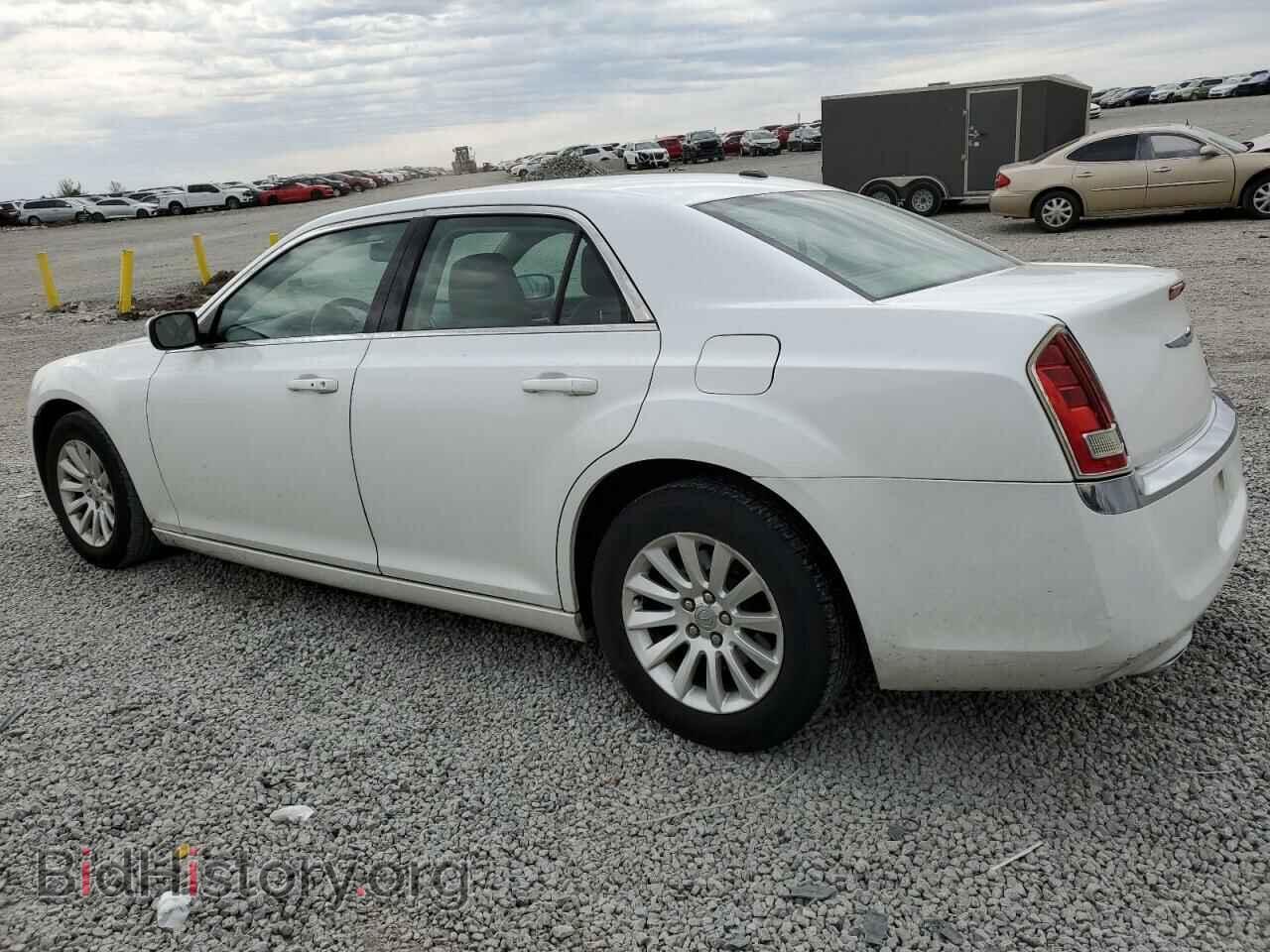 2012 CHRYSLER 300 - VIN: 2C3CCAAG2CH138441 - Фото 2
