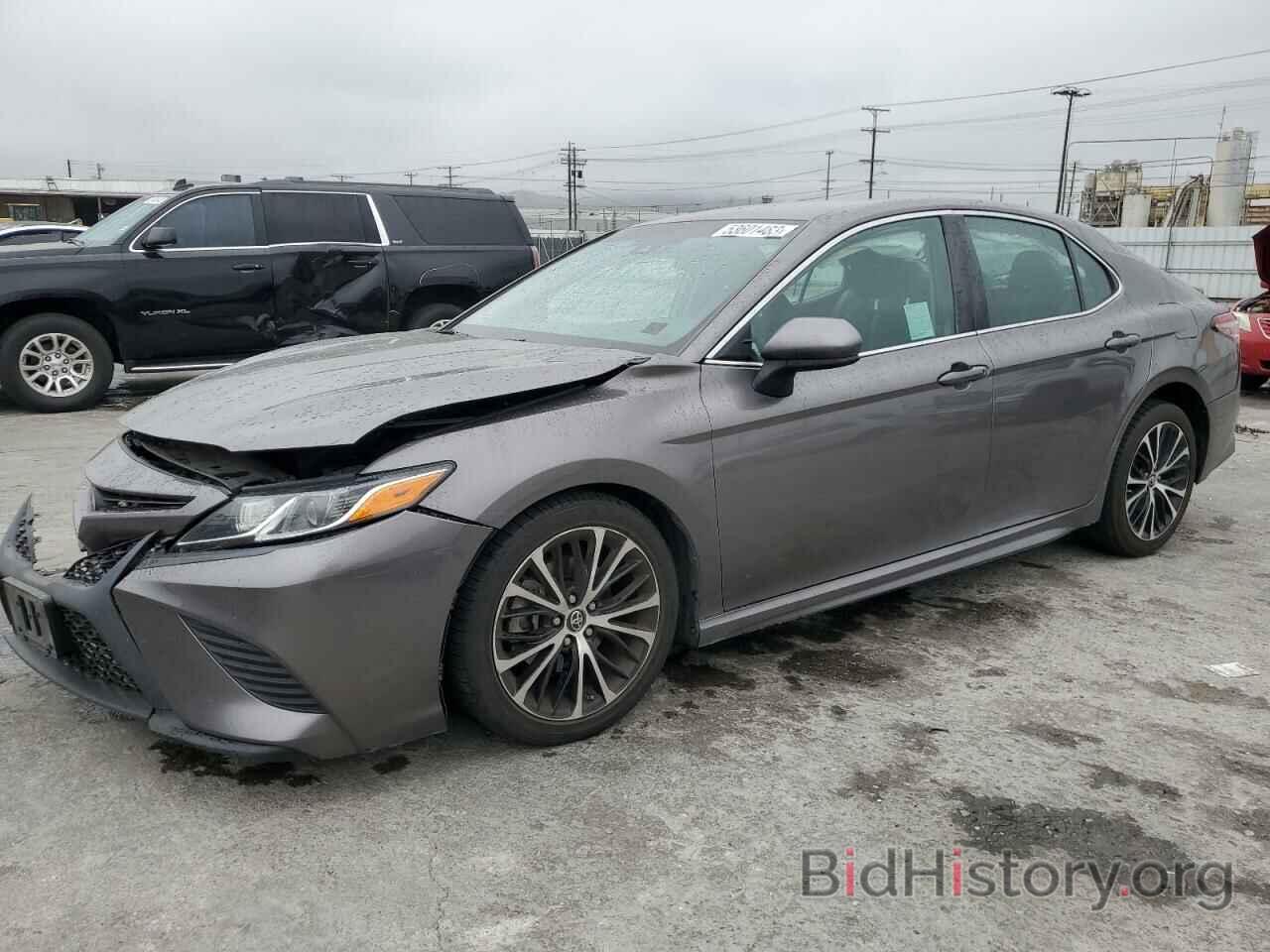 Photo 4T1B11HK9JU658553 - TOYOTA CAMRY 2018