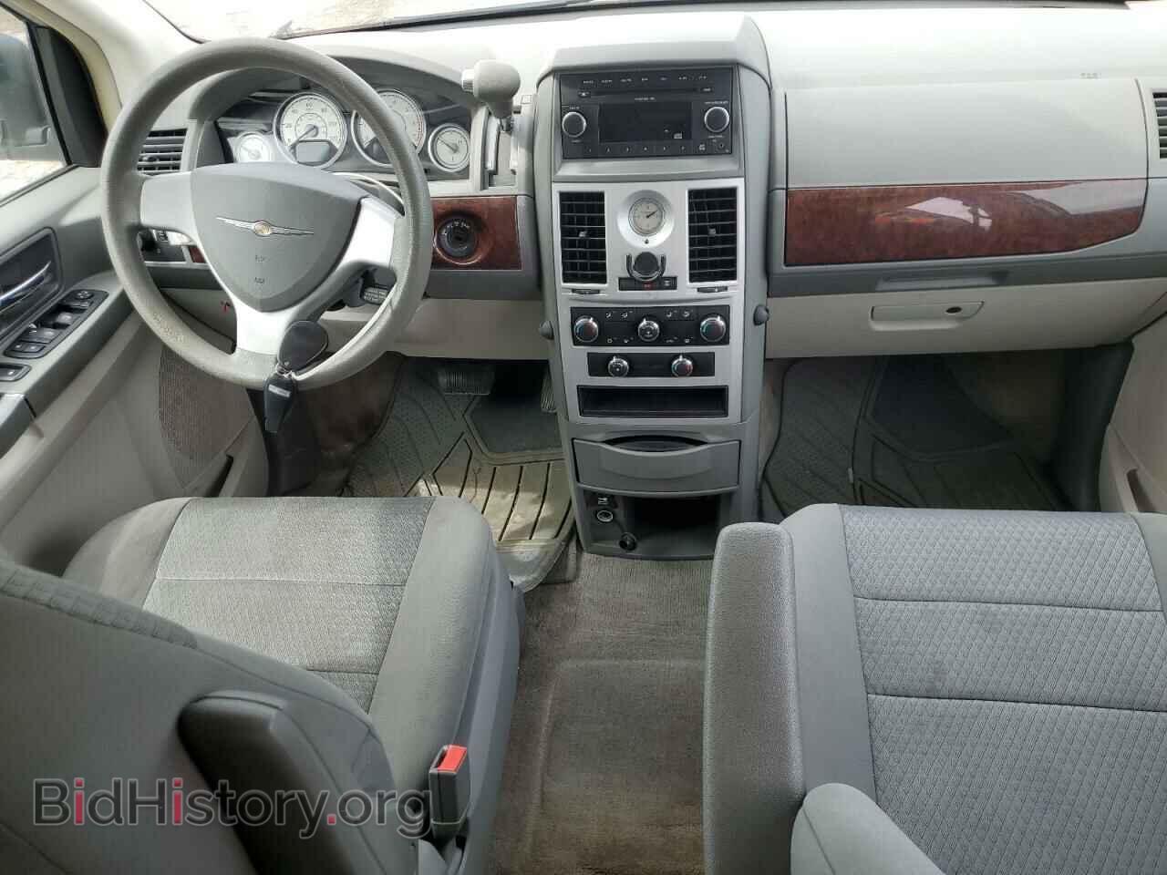 2009 CHRYSLER MINIVAN - VIN: 2A8HR44EX9R656837 - Фото 8