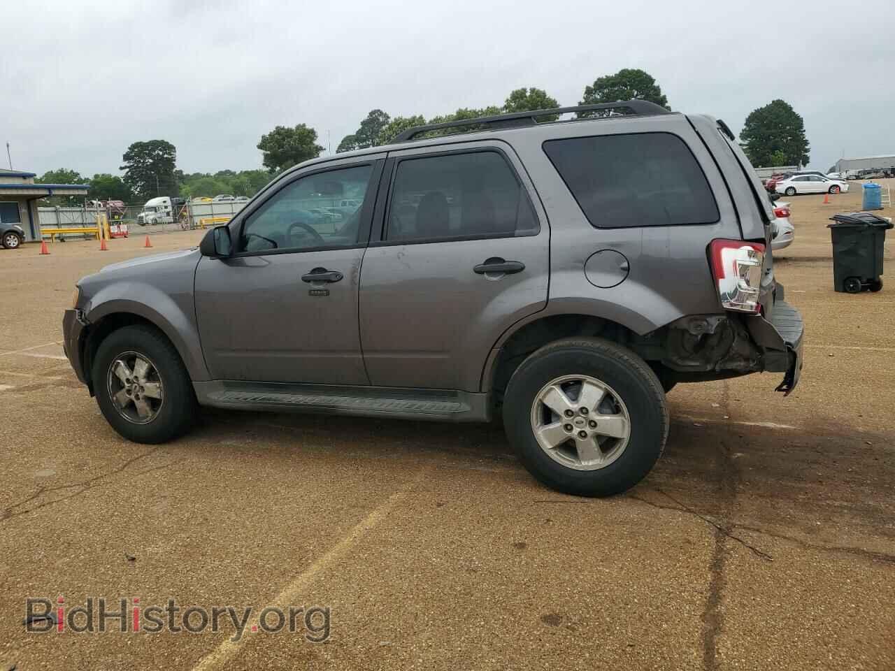 2011 FORD ESCAPE - VIN: 1FMCU0D76BKA68105 - Фото 2