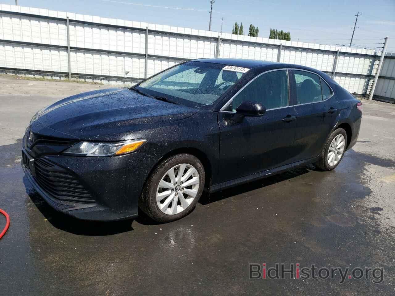 Photo 4T1B11HK4JU092902 - TOYOTA CAMRY 2018