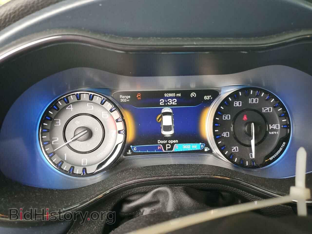 2016 CHRYSLER 200 - VIN: 1C3CCCBB9GN102483 - Фото 9
