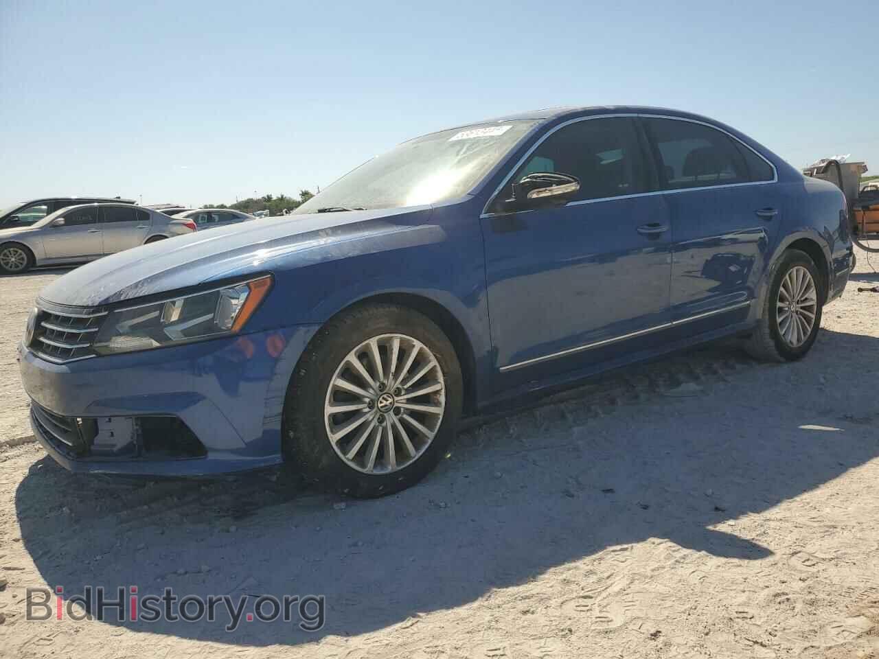 Photo 1VWBT7A34HC009227 - VOLKSWAGEN PASSAT 2017