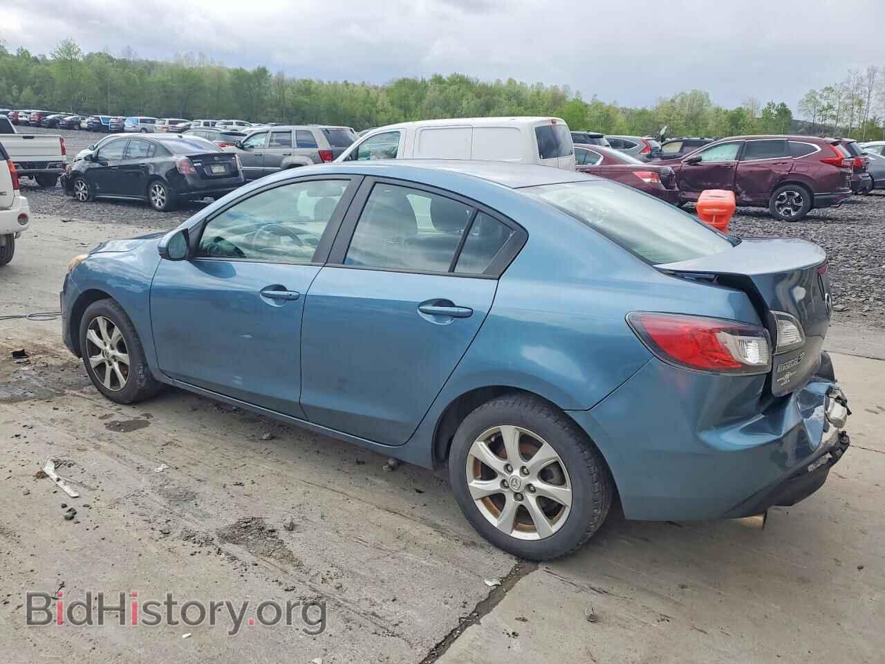 2011 MAZDA 3 - VIN: JM1BL1VG3B1476851 - Photo 2