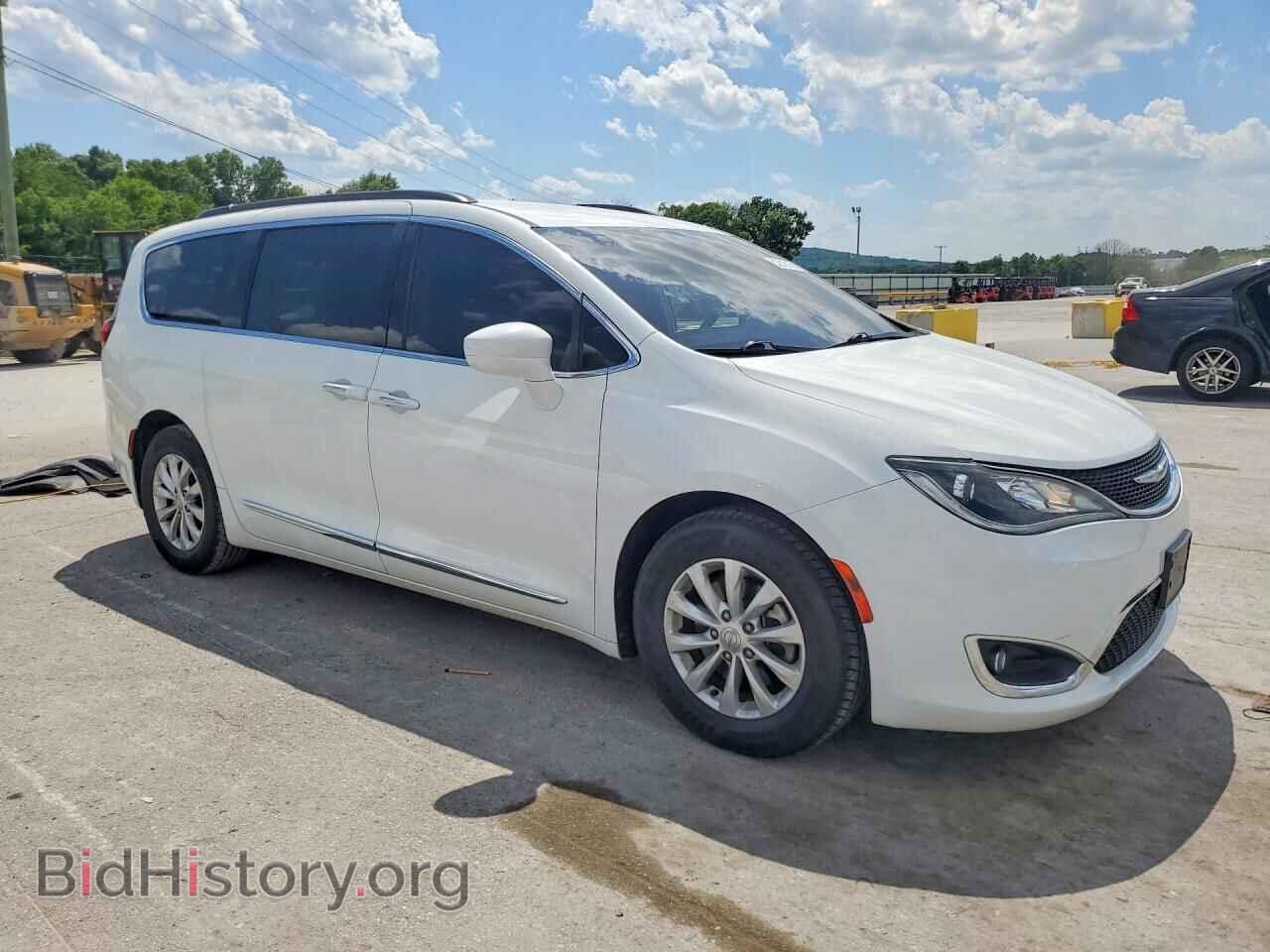 2017 CHRYSLER All Models - VIN: 2C4RC1BG7HR795807 - Photo 4
