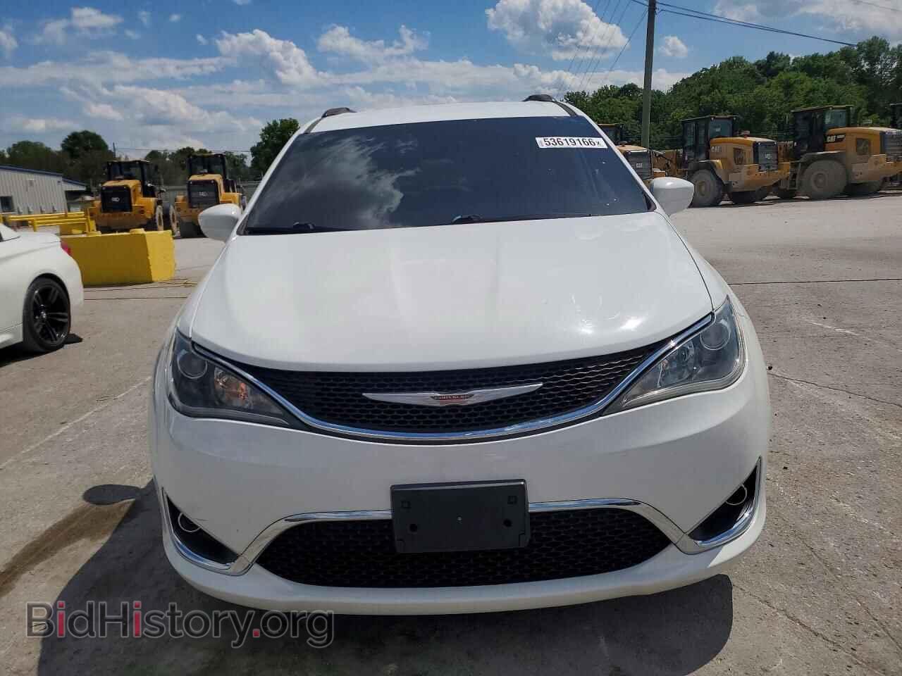 2017 CHRYSLER All Models - VIN: 2C4RC1BG7HR795807 - Photo 5