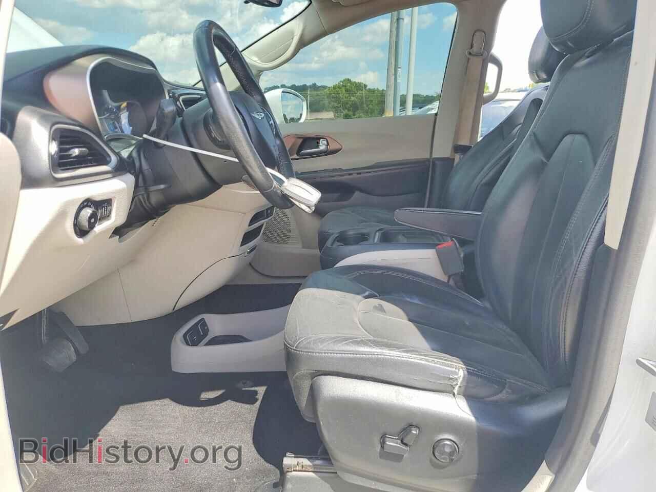 2017 CHRYSLER All Models - VIN: 2C4RC1BG7HR795807 - Photo 7