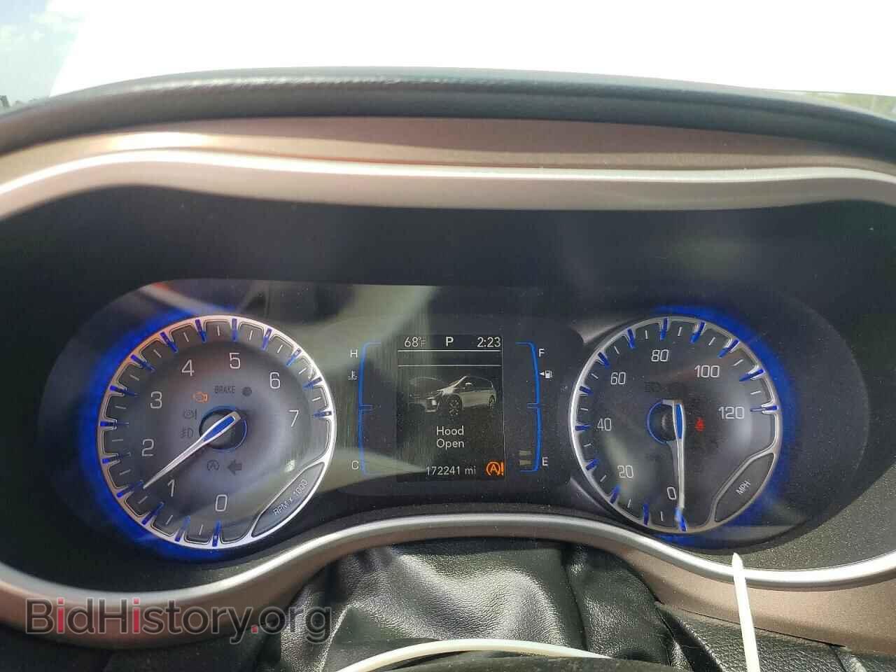 2017 CHRYSLER All Models - VIN: 2C4RC1BG7HR795807 - Photo 9