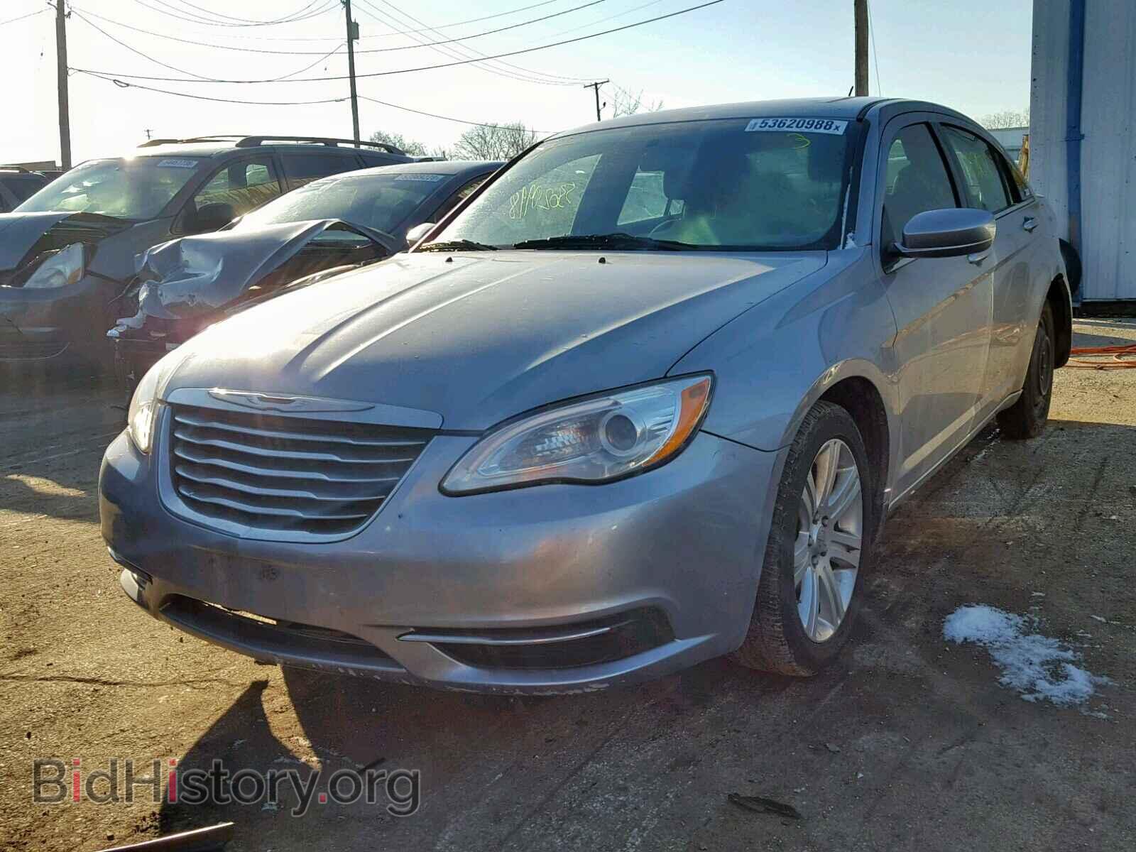 2013 CHRYSLER 200 - VIN: 1C3CCBAB7DN647931 - Photo 2