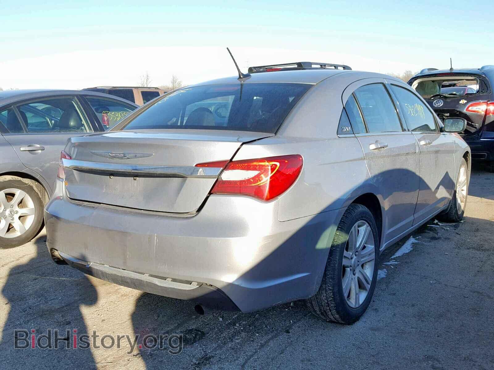 2013 CHRYSLER 200 - VIN: 1C3CCBAB7DN647931 - Photo 4