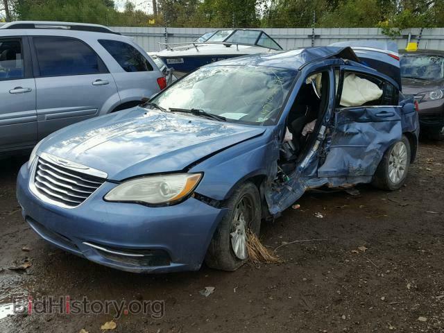 2011 CHRYSLER 200 - VIN: 1C3BC4FB4BN566740 - Photo 2